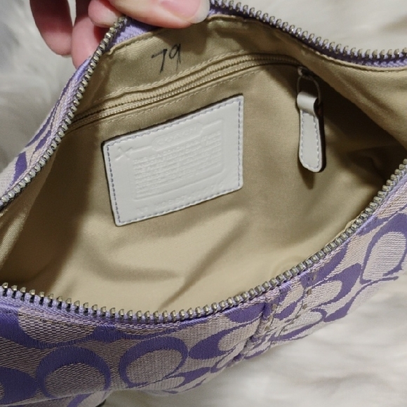 SALE! RARE! Coach Lavender Iris/White Signature Small Hobo Bag - Picture 10 of 16